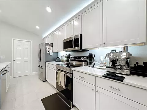 Kitchen - 190 Polermo Ave, Saint Cloud, FL 34771 photo 4 of 6