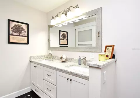 Bath - 1312 2nd St, Edgewater, FL 32132 photo 1 of 5