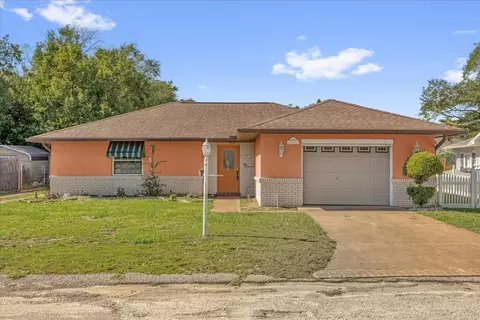 25 Forest Dr, Davenport, FL 33837