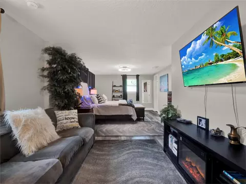 Bedroom - 2721 Evergreen Dr, Edgewater, FL 32141 photo 1 of 7