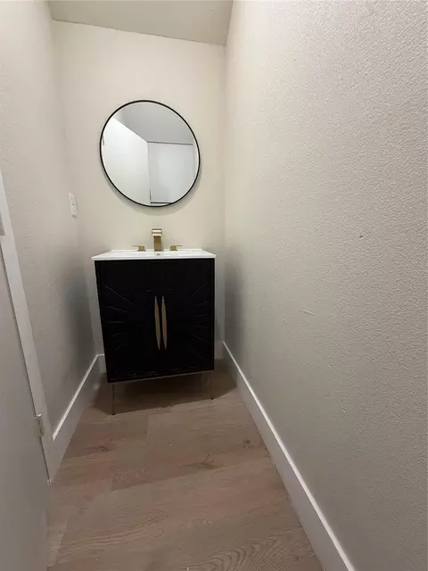 Bath - 860 NW 5th St, Winter Haven, FL 33881 photo 1 of 4