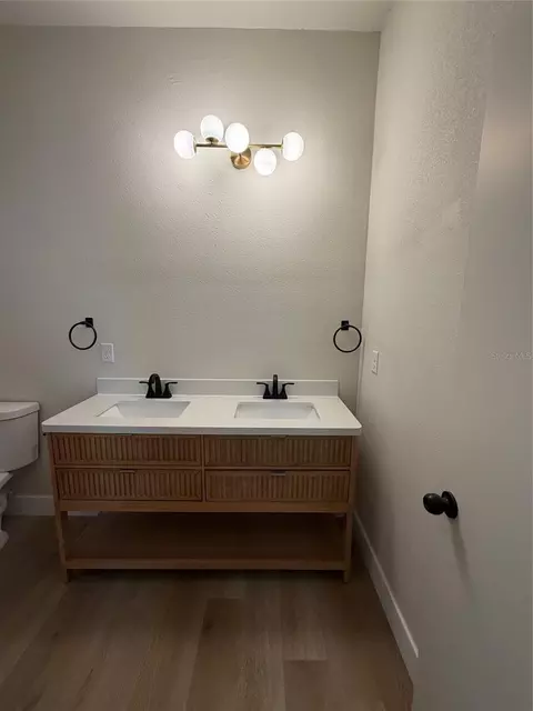 Bath - 860 NW 5th St, Winter Haven, FL 33881 photo 3 of 4