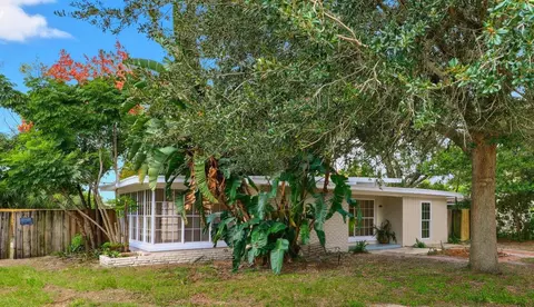 2638 S Laurel Ave, Sanford, FL 32773