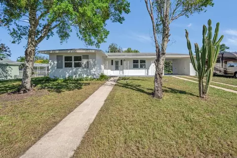 1179 Snowden Ave, Deltona, FL 32725