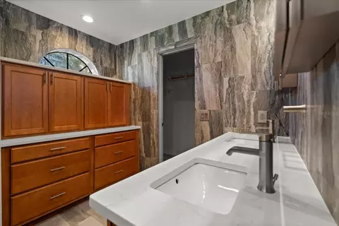 Bath - 1012 Tony Cir, Saint Cloud, FL 34772 photo 3 of 3