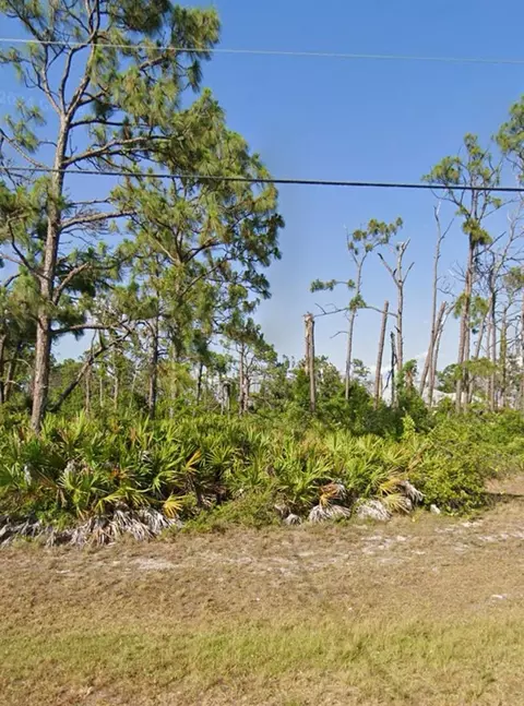 110 Wahoo Dr, Rotonda West, FL 33947