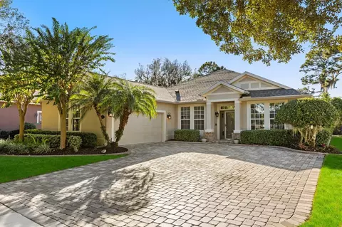 504 Garden Club Dr, Deland, FL 32724