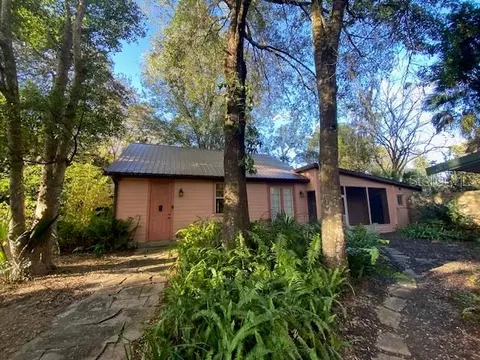 237 Cortez Ave, De Leon Springs, FL 32130