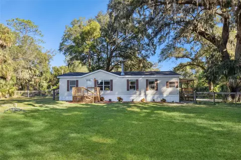 28405 SE 175th St, Umatilla, FL 32784