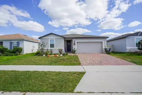 877 Cambridge Dr, Winter Haven, FL 33881