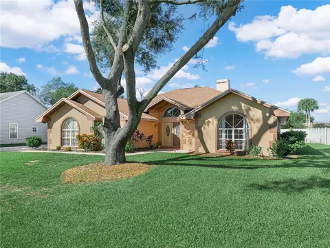 805 Carlton Ct, Winter Haven, FL 33884