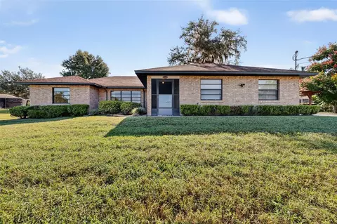 41348 Silver Dr, Umatilla, FL 32784