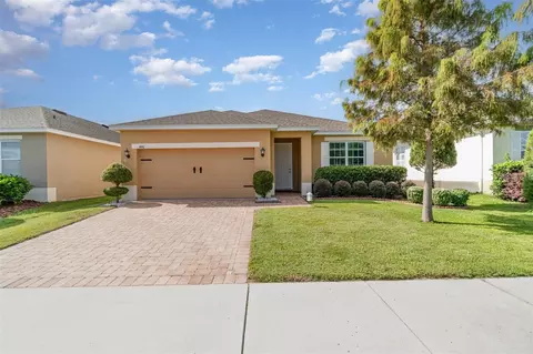 446 Kestrel Dr, Groveland, FL 34736