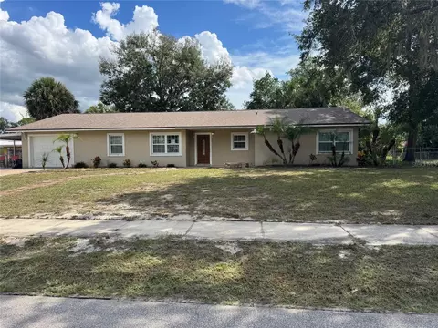 566 Lynn Ave, Orange City, FL 32763