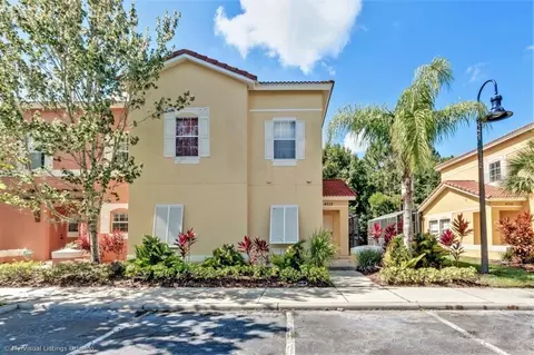 4732 Vero Beach Pl, Kissimmee, FL 34746