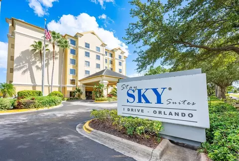 7601 Canada Ave #215, Orlando, FL 32819