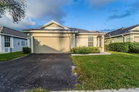 2675 Arborwood Rd, Davie, FL 33328