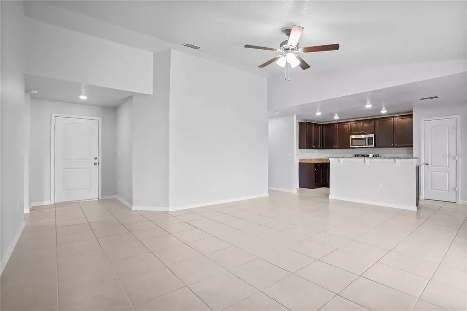Living - 1180 Moyle Way, Mascotte, FL 34753 photo 2 of 4