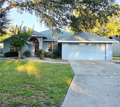 6815 NW 37th Dr, Gainesville, FL 32653