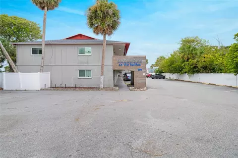 900 S Peninsula Dr #207, Daytona Beach, FL 32118