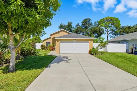 148 Eagle Point Blvd, Auburndale, FL 33823