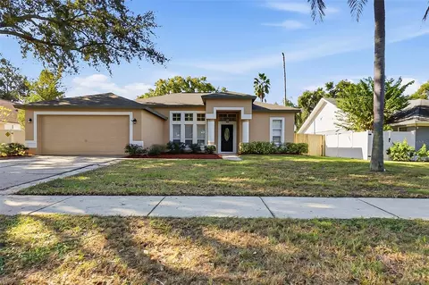 2905 Empress Ct, Valrico, FL 33596