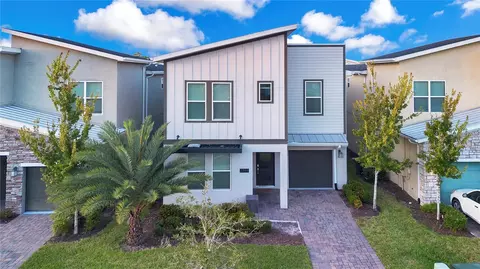 2748 Bookmark Dr, Kissimmee, FL 34746