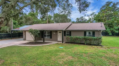 40747 W 2nd Ave, Umatilla, FL 32784