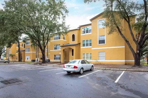 4528 Commander Dr #2018, Orlando, FL 32822