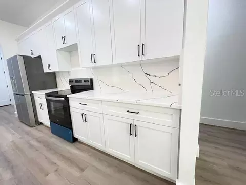 Kitchen - 41719 Aspen Dr, Eustis, FL 32736 photo 6 of 6