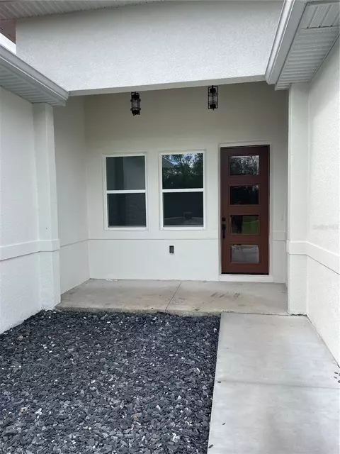 Exterior - 41719 Aspen Dr, Eustis, FL 32736 photo 3 of 12