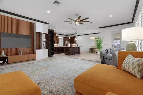 Living - 35603 Seneca Reserve Dr, Eustis, FL 32736 photo 9 of 10