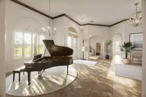 Entry Way - 35603 Seneca Reserve Dr, Eustis, FL 32736 photo 2 of 6