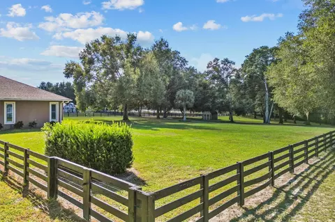 Exterior - 35603 Seneca Reserve Dr, Eustis, FL 32736 photo 9 of 15