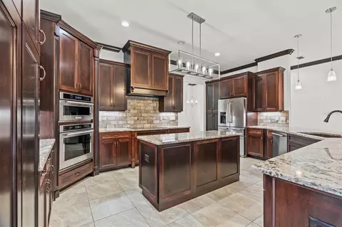 Kitchen - 35603 Seneca Reserve Dr, Eustis, FL 32736 photo 4 of 6