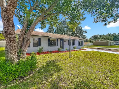 223 Yale Dr, Sanford, FL 32771