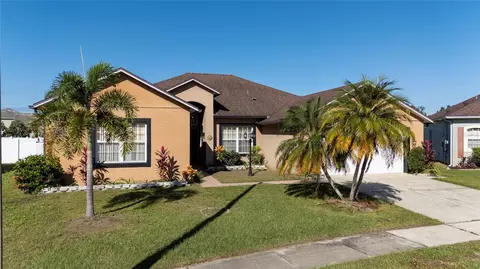2410 Willow Tree Ln, Kissimmee, FL 34758