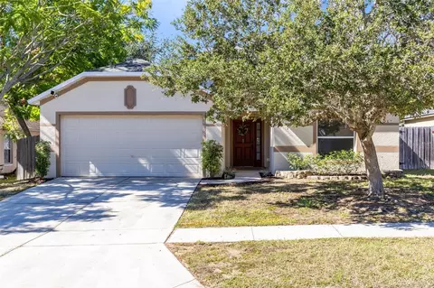 4006 Waltham Forest Dr, Tavares, FL 32778