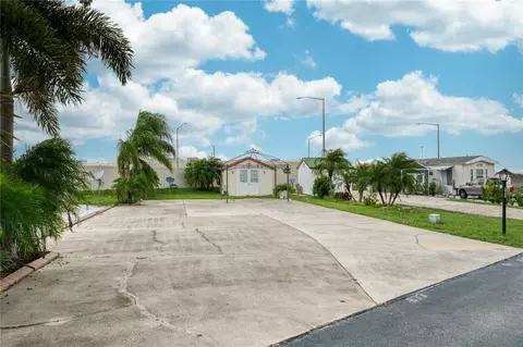 833 St George Dr, Davenport, FL 33837