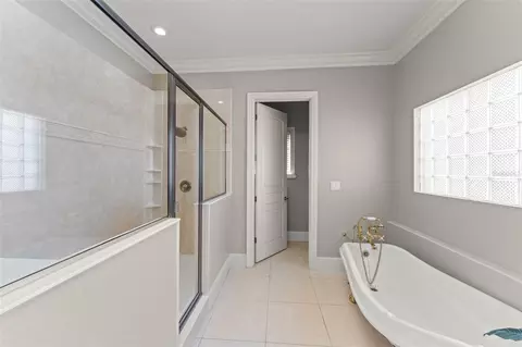 Bath - 9575 Westover Roberts Rd, Windermere, FL 34786 photo 7 of 8