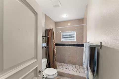 Bath - 9575 Westover Roberts Rd, Windermere, FL 34786 photo 8 of 8