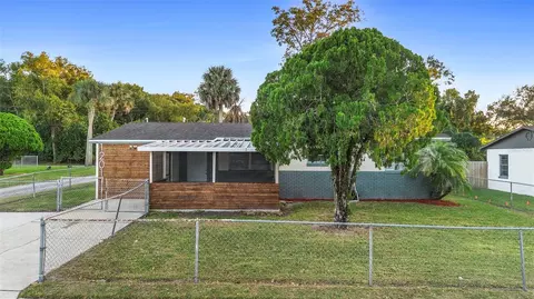 1201 W 20th St, Sanford, FL 32771