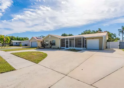 4013 27th Ave W, Bradenton, FL 34205