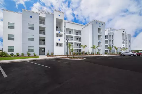 4721 Clock Tower Dr #207, Kissimmee, FL 34746