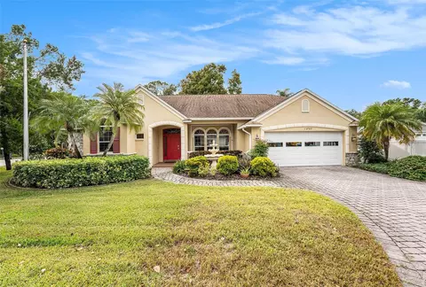 13702 76th Ter, Seminole, FL 33776