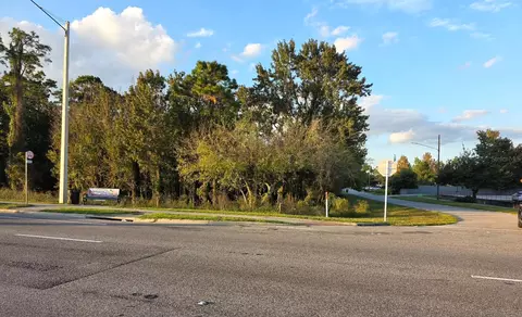 10921 E Colonial Dr, Orlando, FL 32817