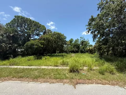 470 S Robbins Ave, Titusville, FL 32796