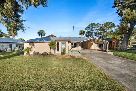 715 Fairway Dr, New Smyrna Beach, FL 32168