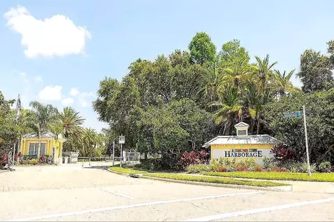 View/Area - 5662 Whitehead St, Bradenton, FL 34203 photo 2 of 6