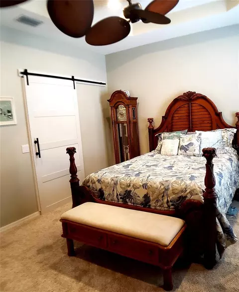 Bedroom - 5662 Whitehead St, Bradenton, FL 34203 photo 2 of 7